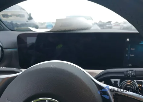 2021 Mercedes-Benz A 220 z USA, uszkodzony, nr VIN W1K3G4EB3MJ257511